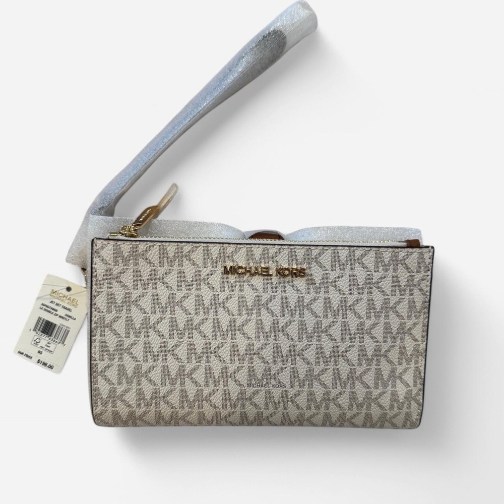Michael Kors Jet Set Travel Continental Wallet